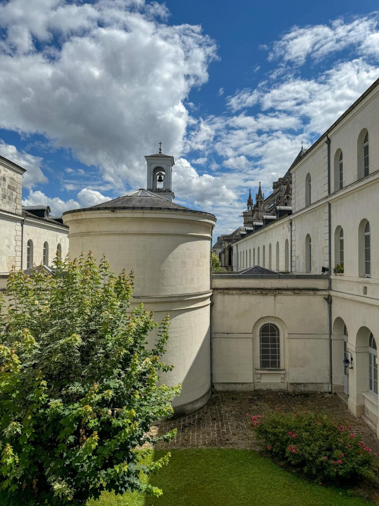 Hospice St Nicolas Труа Экстерьер фото